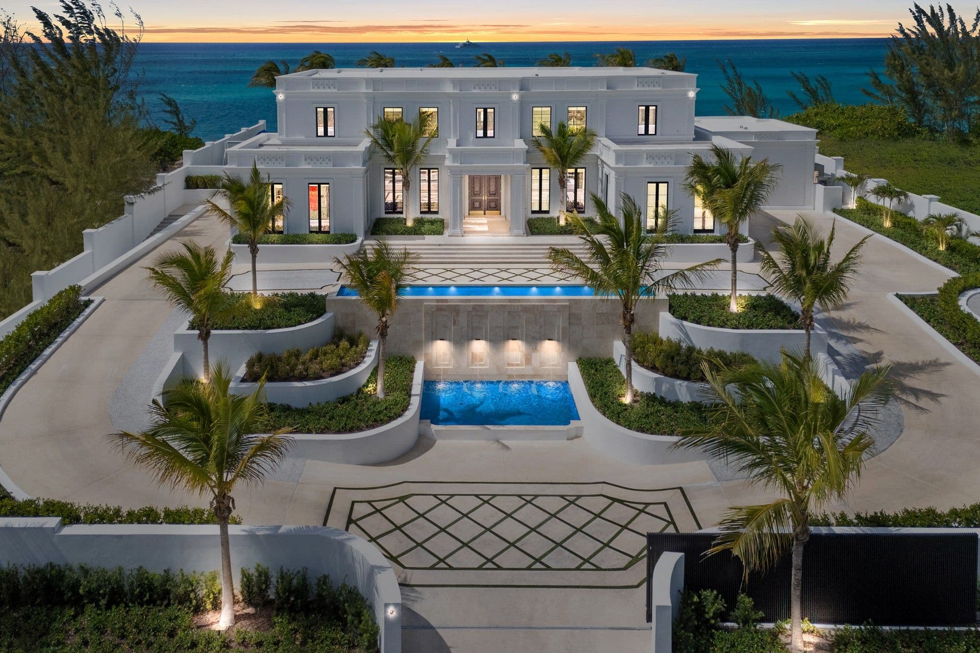 Old Fort Bay, Bahamas