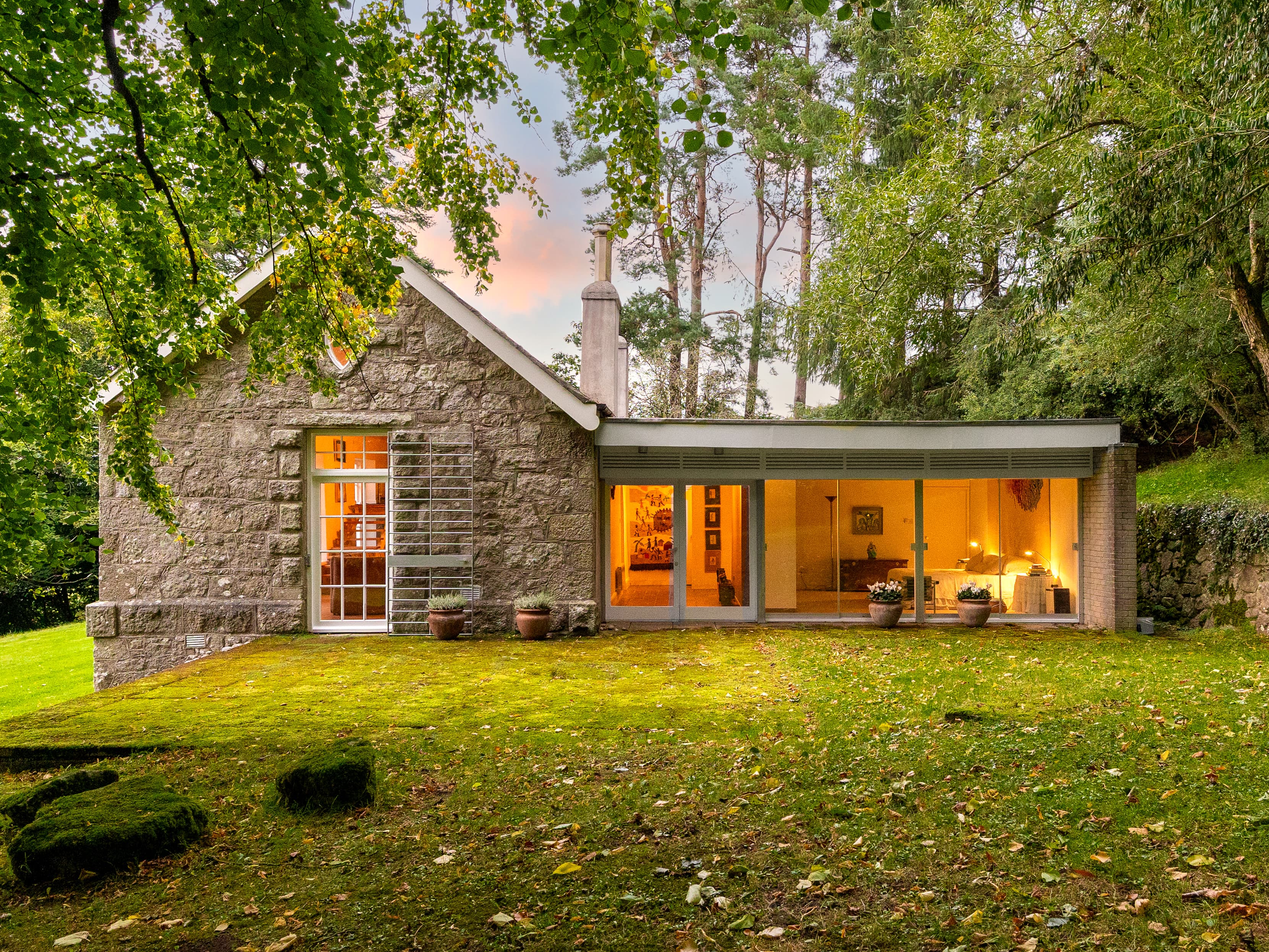 Manor Kilbride, Ireland