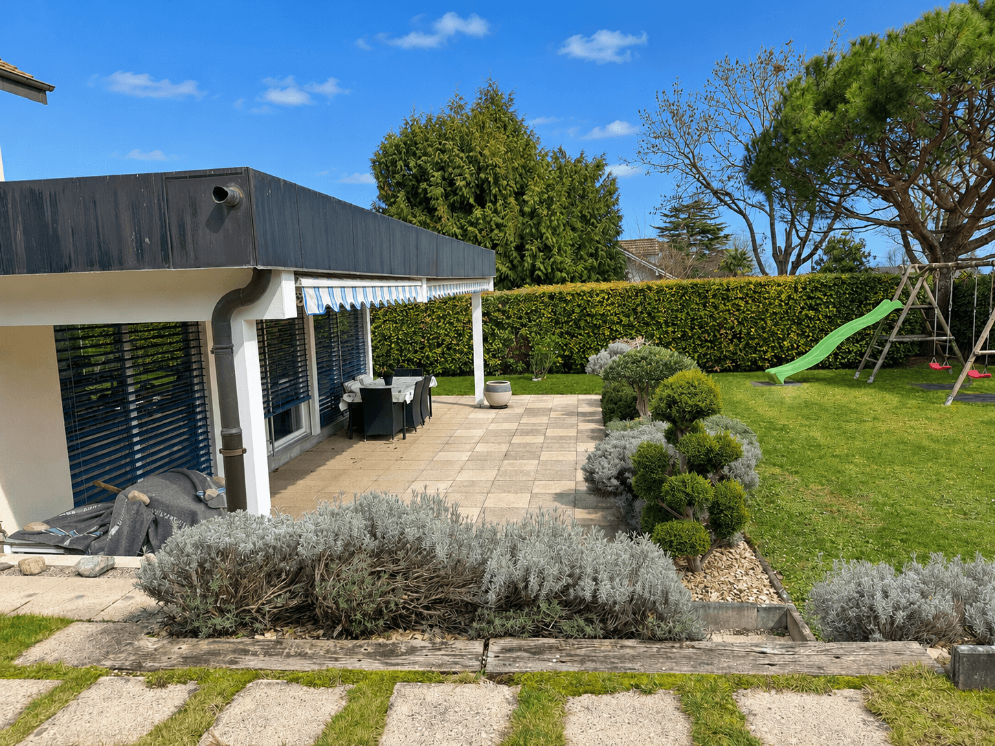 terrasse et jardin
