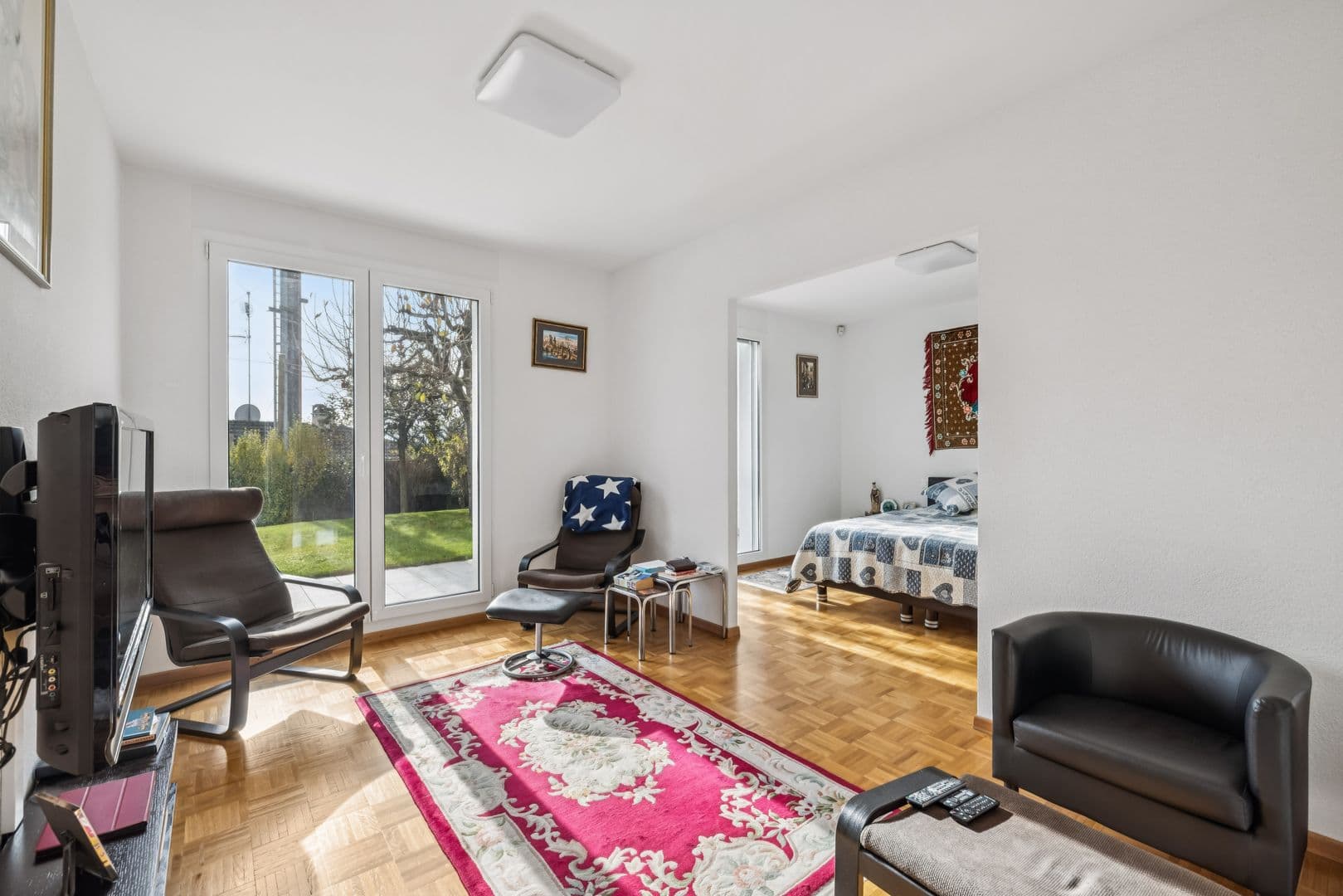 Die große Elternsuite (Möglichkeit, 2 Zimmer zu schaffen)