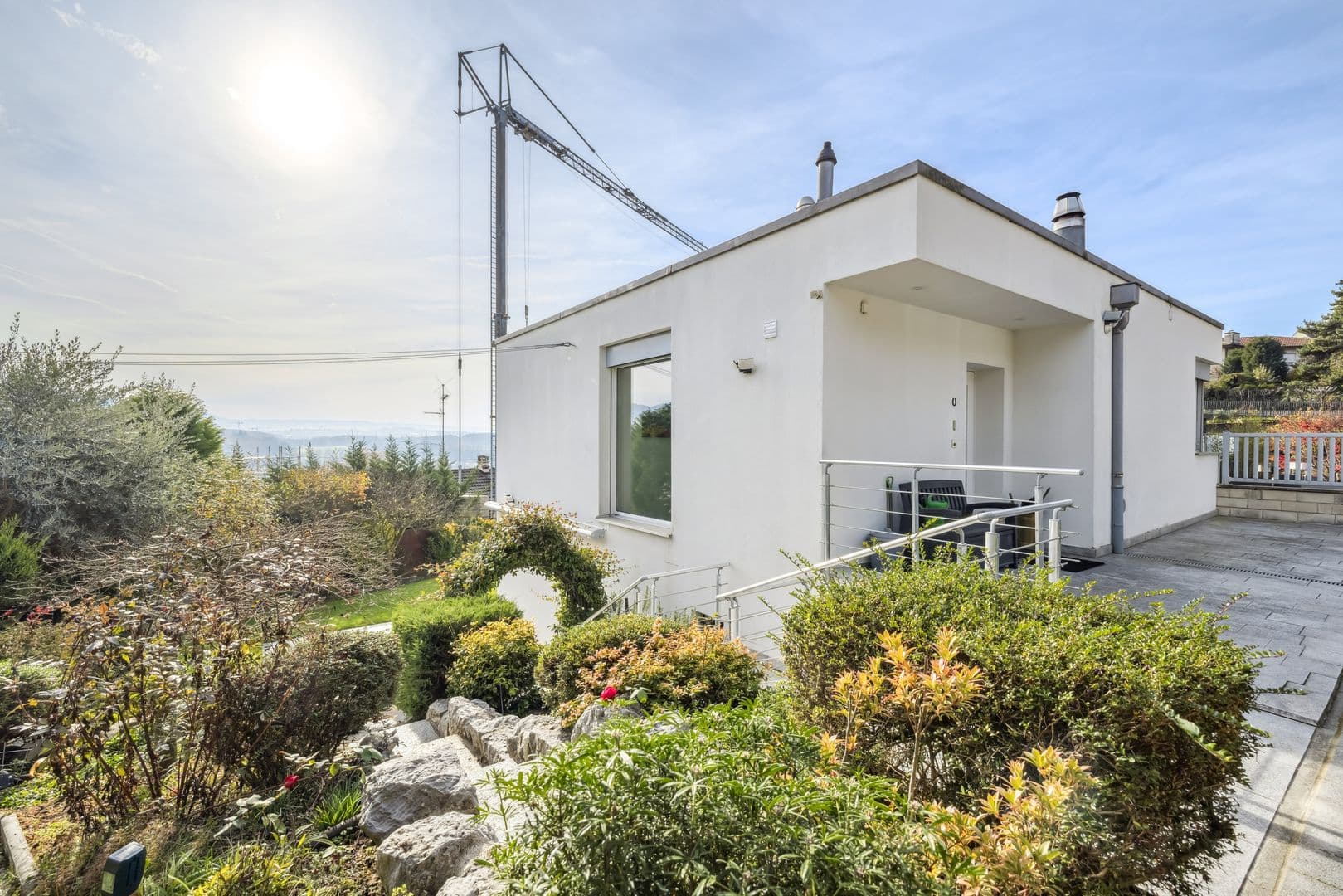 Zugang zum Garten vom Hof aus