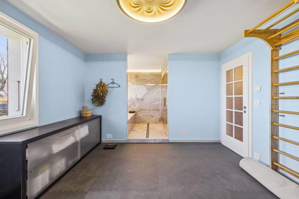 SCHLAFZIMMER 1 MIT SAUNA UND JACUZZI