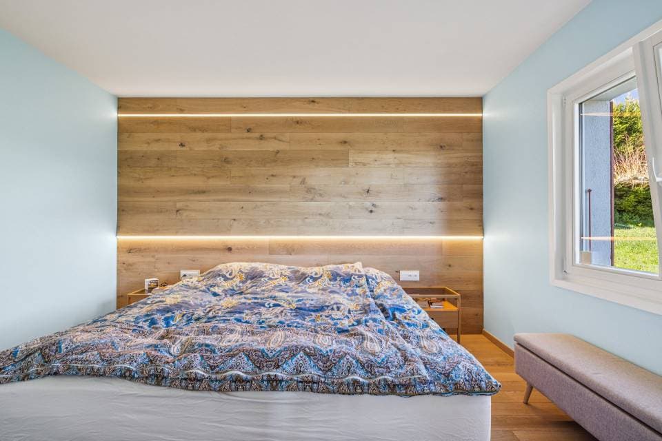 PÄRENTALES SCHLAFZIMMER MIT DUSCHZIMMER