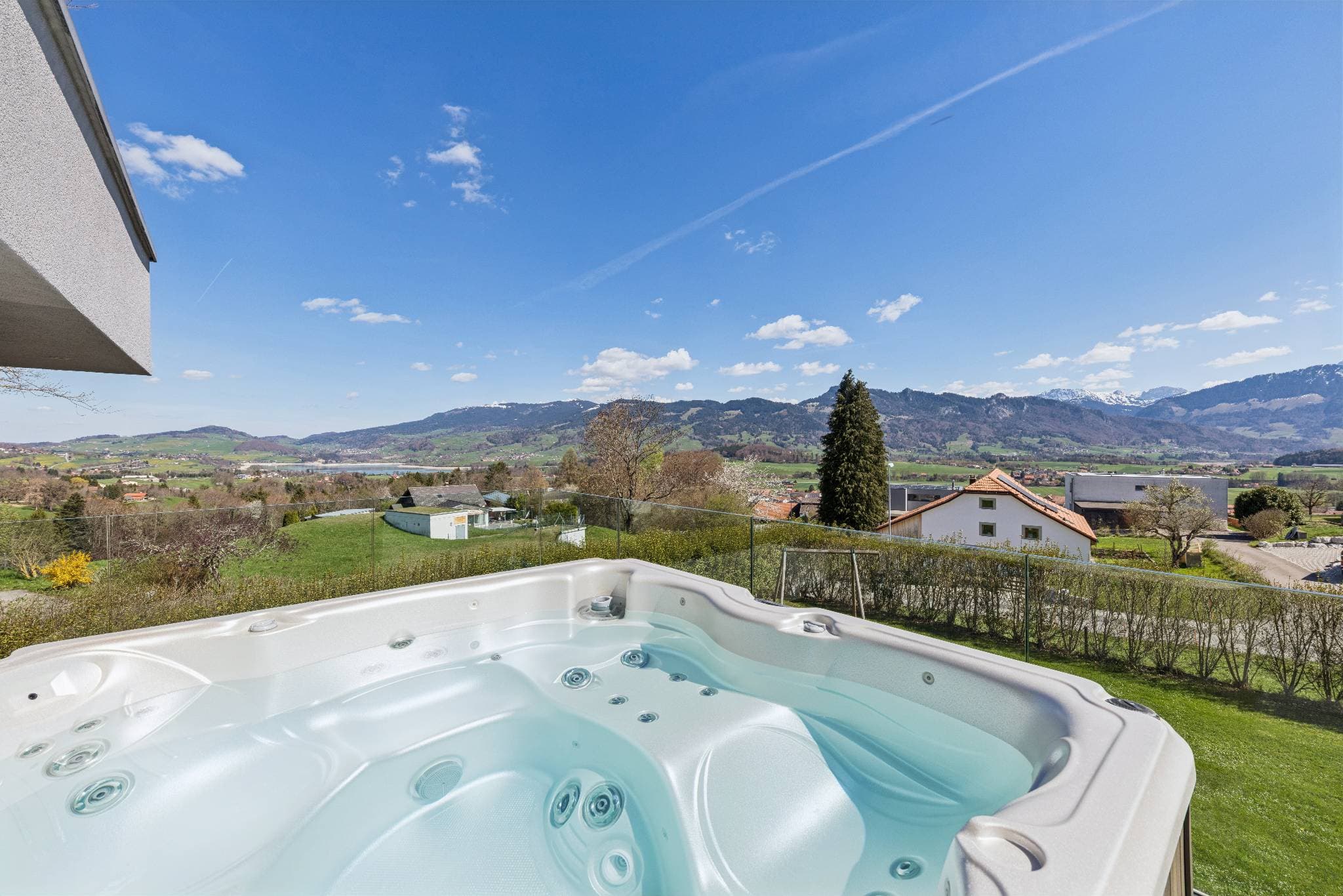 Terrasse de la suite parentale avec jacuzzi