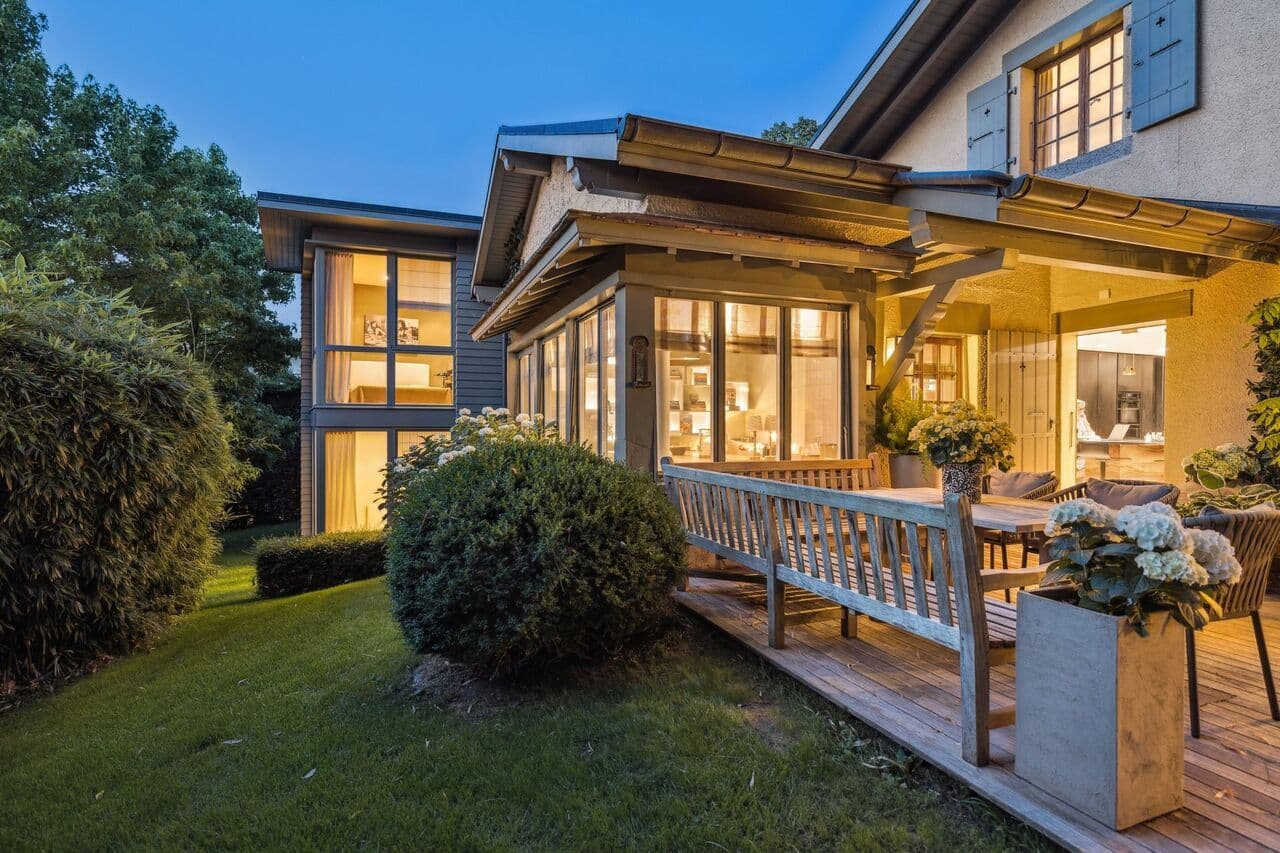 Hintere Terrasse, vom Wohn- und Esszimmer aus